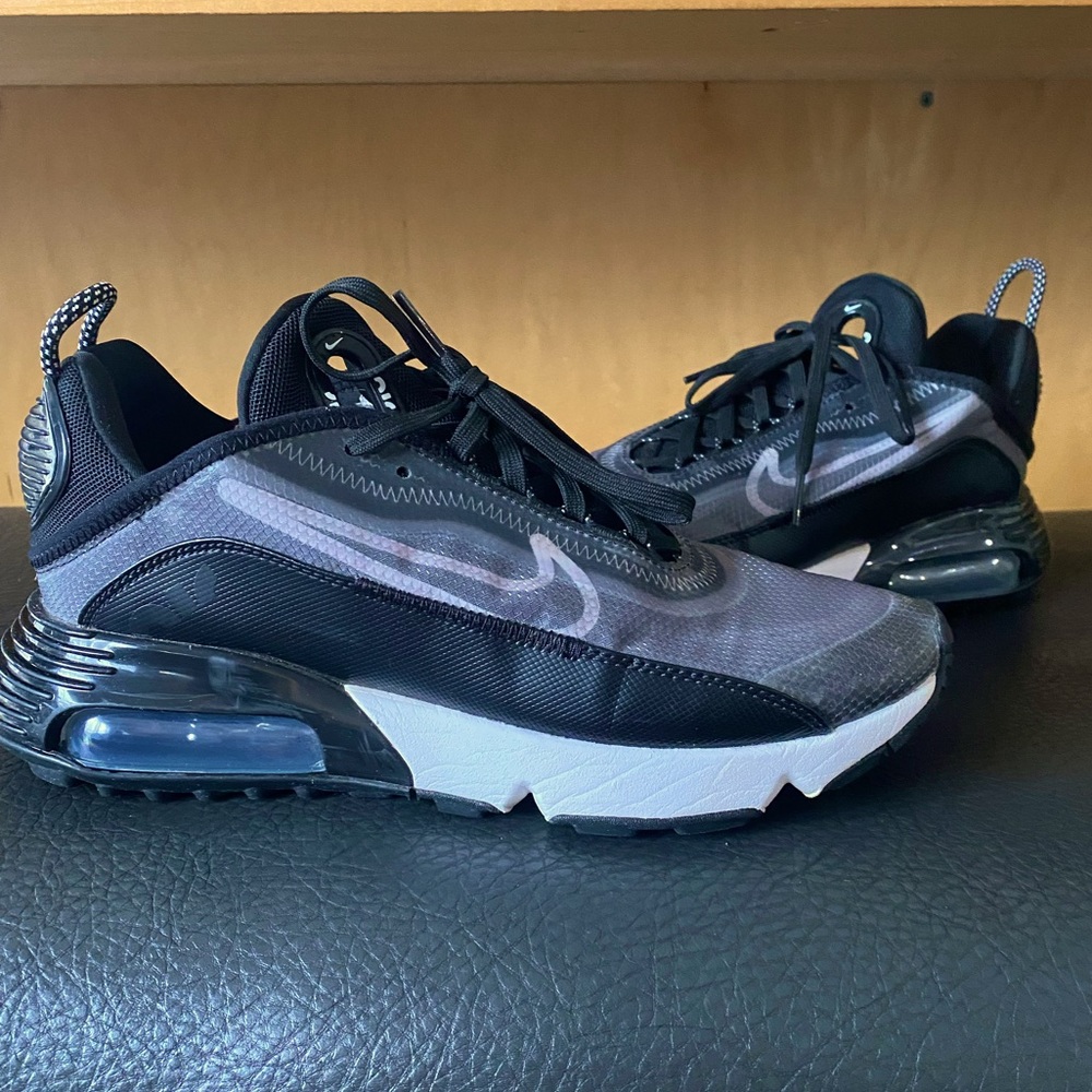 Women’s Nike Air Max 2090